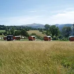 منزل ريفي Domaine De La Chaux De Revel