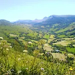 Domaine De La Chaux De Revel منزل ريفي Saint-Martin-Valmeroux